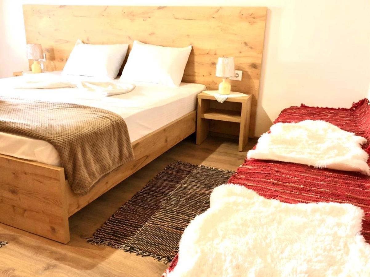 Villa Muzhaqi Nivice Exteriör bild