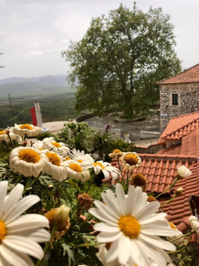 Villa Muzhaqi Nivice Exteriör bild