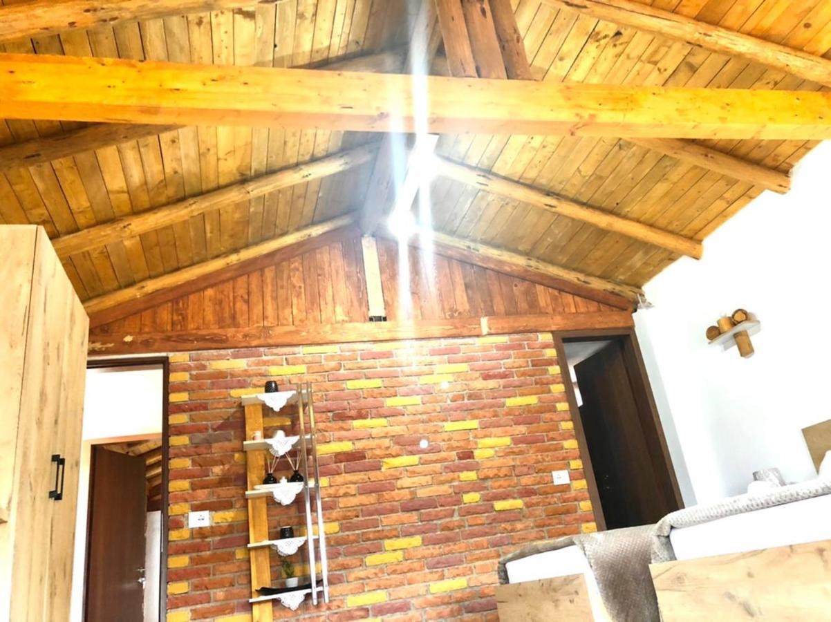 Villa Muzhaqi Nivice Exteriör bild