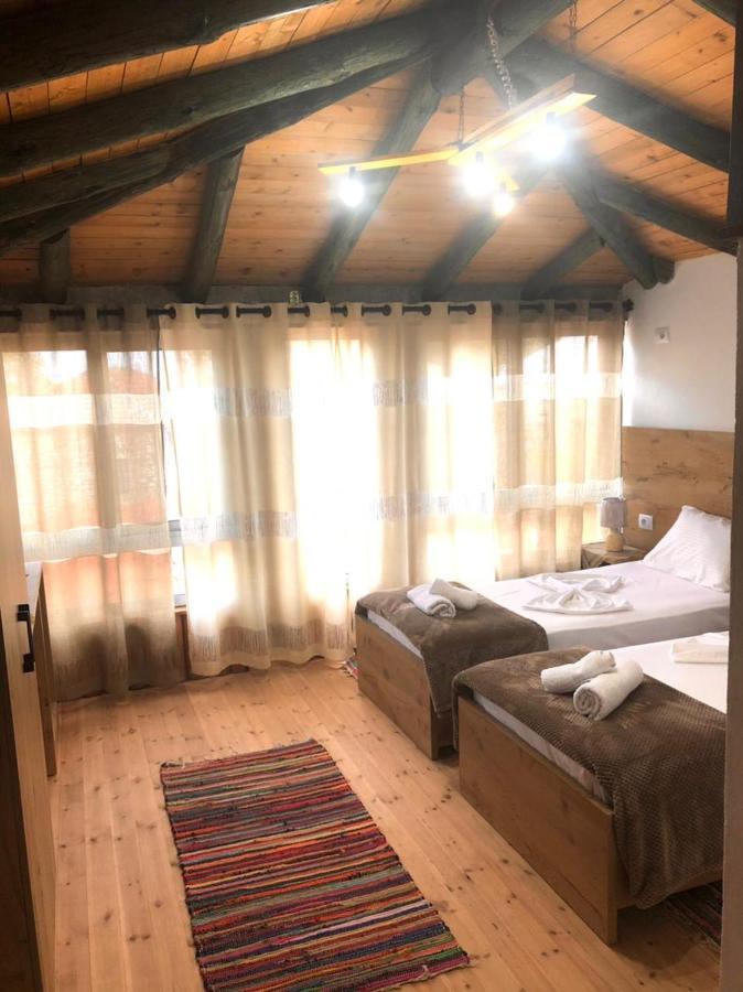 Villa Muzhaqi Nivice Exteriör bild