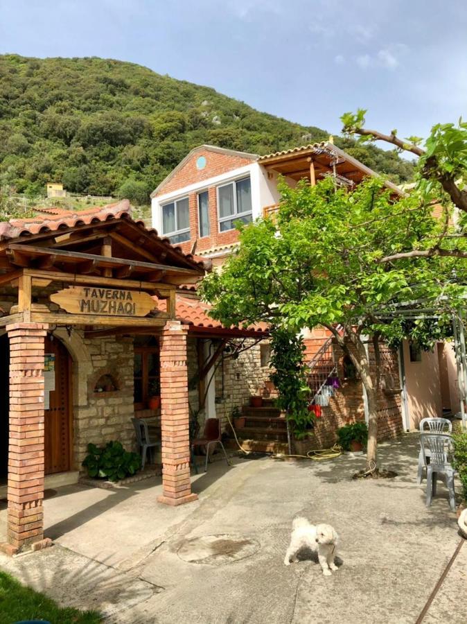 Villa Muzhaqi Nivice Exteriör bild