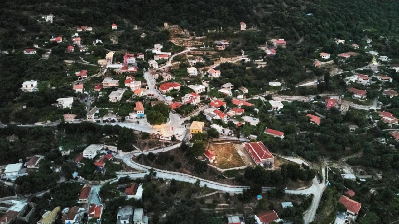 Villa Muzhaqi Nivice Exteriör bild