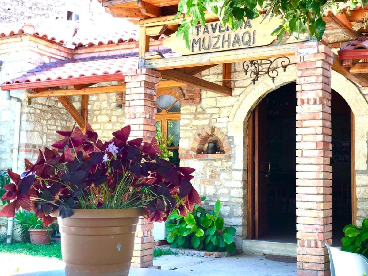 Villa Muzhaqi Nivice Exteriör bild